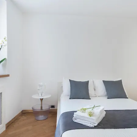 Fiorentini Residence Napoli 3*