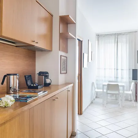 Fiorentini Residence Napoli 4*