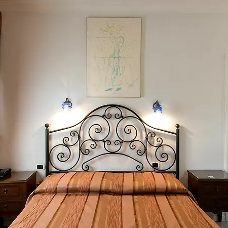 Fiorentini 4* Nápoly