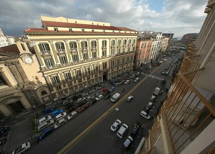 Fiorentini نابولي